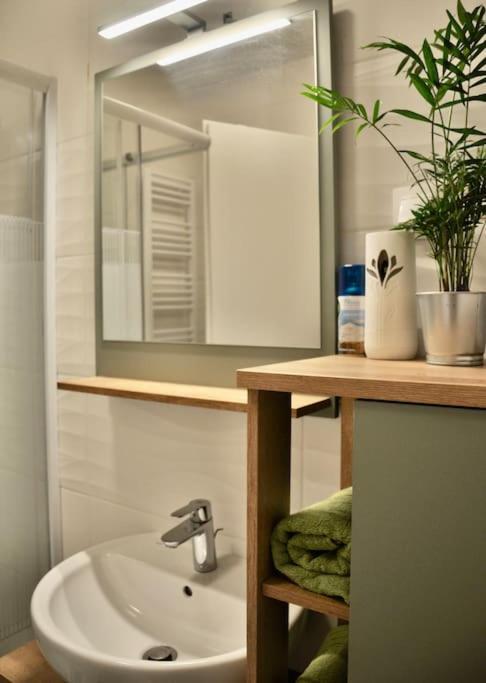New Studio Apartment In Central Budapest - Free Parking Exterior photo